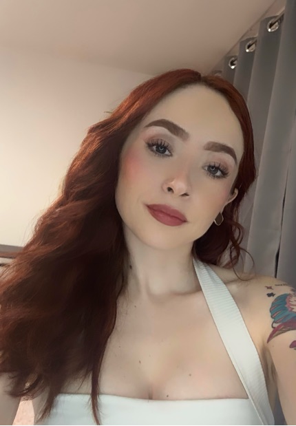 Peachyl, an adult member from Mexico, in a close portrait